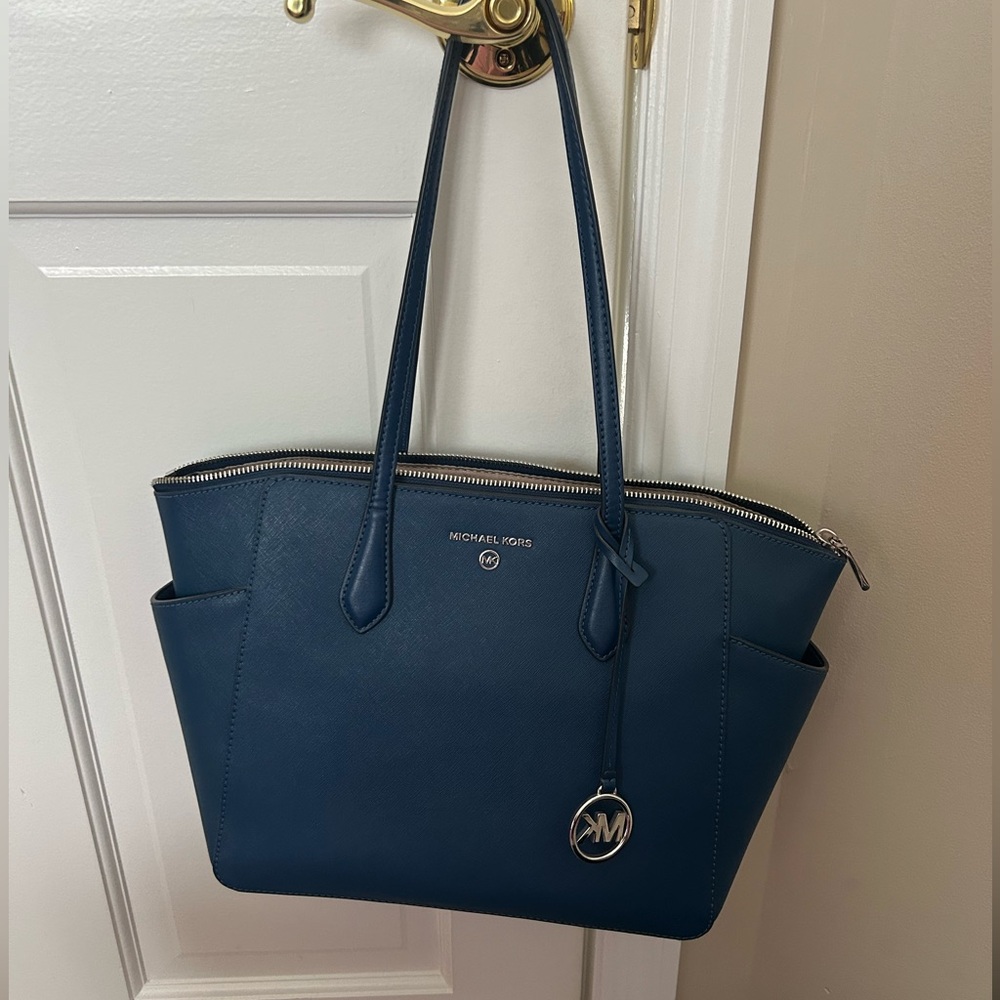Michael Kors Marilyn Blue Tote